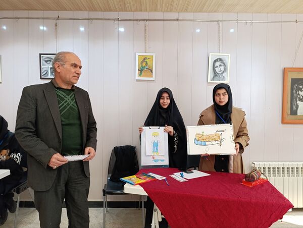 گردهمایی دانش‌آموزان هنرمند کبودرآهنگ در قالب «پرسش مهر»