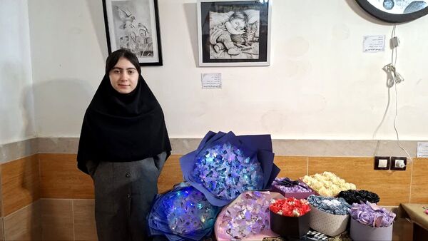 نمایشگاه دست سازه‌های دانش‌آموزی دبیرستان دخترانه ایران مهر اهر