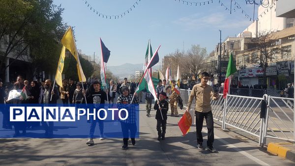 حضور پرشور و کوبنده مردم مشهد در راهپیمایی روز قدس
