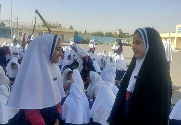 جشن روز کودک در دبستان سید کاظم حسینی برگزار شد