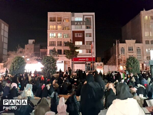 مراسم احیا در اولین شب قدر و هشتمین شب مراسم شهادت ایت الله خامنه ای 