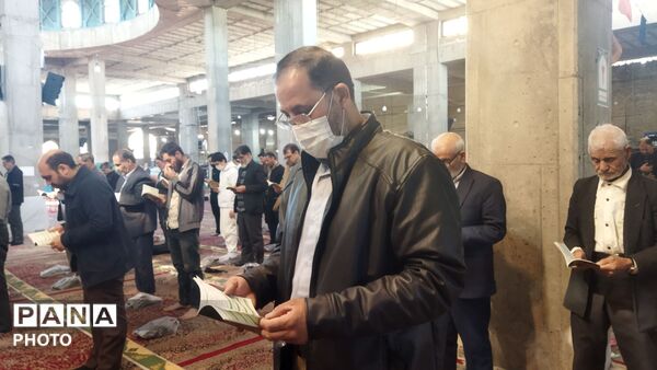 قرائت دعای استغاثه به امام زمان (ع) در مسجد جامع نیشابور 
