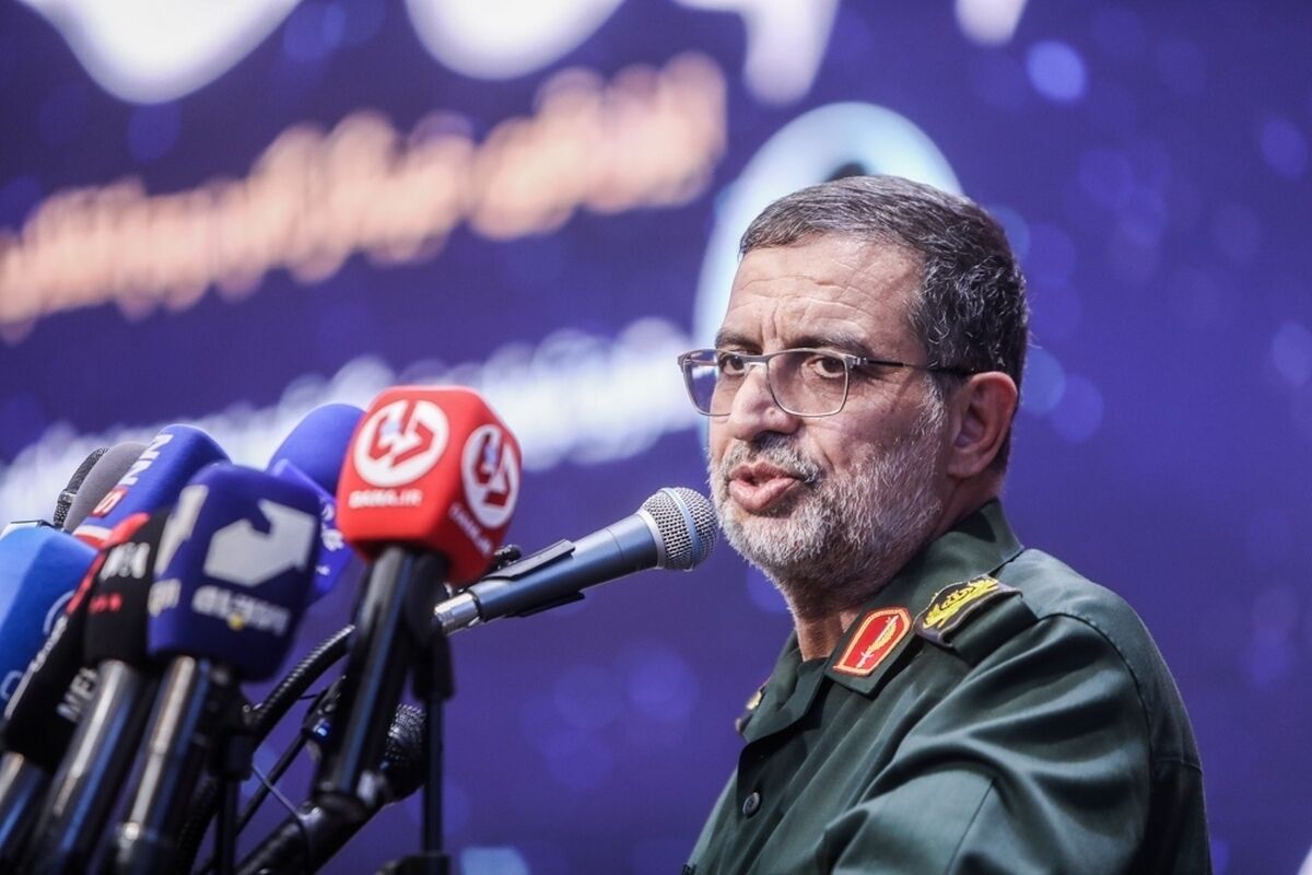 سردار نائینی: دشمن می‌کوشد امید را در جامعه تضعیف کند