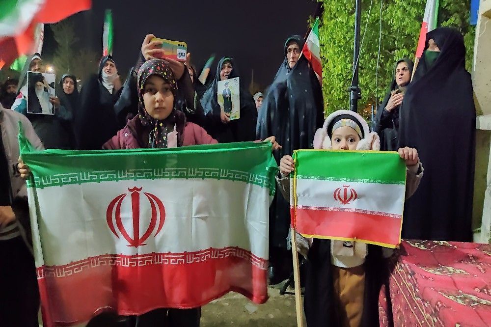 هم صدایی مردم شهر بار در حمایت از آرمان ها 