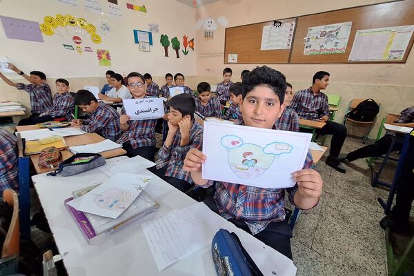 آموزش مهارت جراتمندی توسط دانش‌آموز خبرنگار پانا همگام با معلم