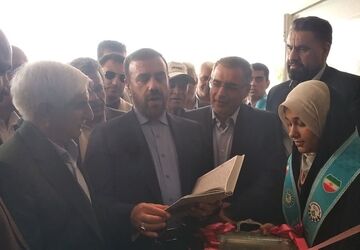 گام‌های بلند خیران مدرسه‌ساز در کازرون