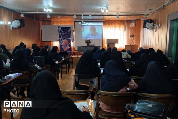 دوره تکمیلی دوازدهمین جشنواره الگوهای تدریسی برتر درس تفکر و سبک زندگی