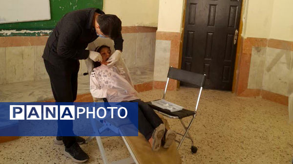 تیم درمانی درمانگاه بسیجیان آشخانه به اهالی روستای چخماقلو