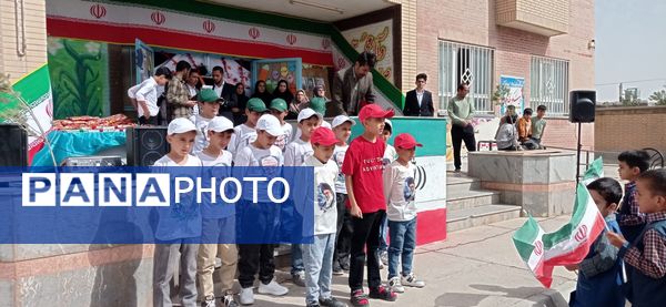 جشن شکوفه ها در مدرسه شهید محمدی شهر نسر