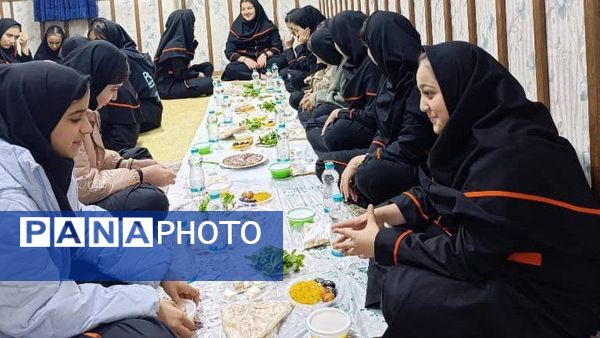 برگزاری محافل انس با قرآن و مراسم افطاری در مدارس شهرستان ملارد 