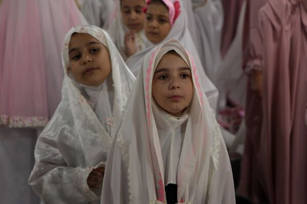 جشن تکلیف ۱۰۰۰ دانش‌آموز دختر در بهارستان ۲