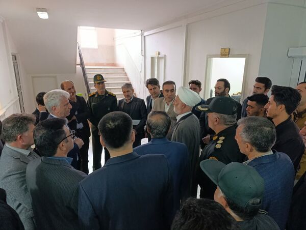 بازدید میدانی دادستان انتظامی قضات در کوهدشت و دیدار با کارکنان و خانواده شهدا