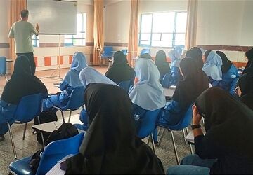 غنی‌سازی اوقات فراغت دانش‌آموزان در دبیرستان فرزانگان قائمشهر