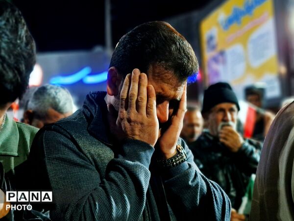 نسل نو در گلوگاه پای کار وطن
