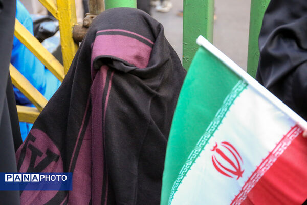 تشییع پیکر مطهر ۱۰۰ شهید گمنام