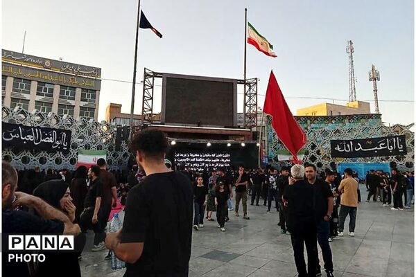 تهران، در سوگ شام غریبان 