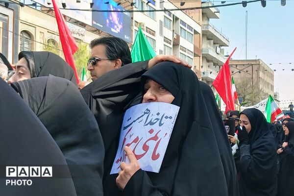 کبوتران عاشق به امام شهیدشان پیوستند