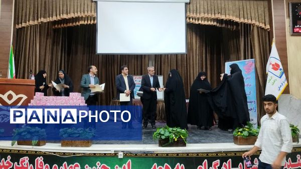 جلوه‌های معنوی اختتامیه مسابقات قرآنی دارالقرآن تسنیم کاشان