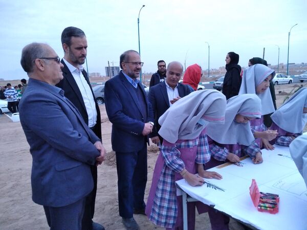 پویش مردمی درخت یادگار در یزد 