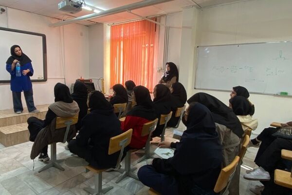  اردوی علمی در پژوهش سرای دانش آموزی بصیرت