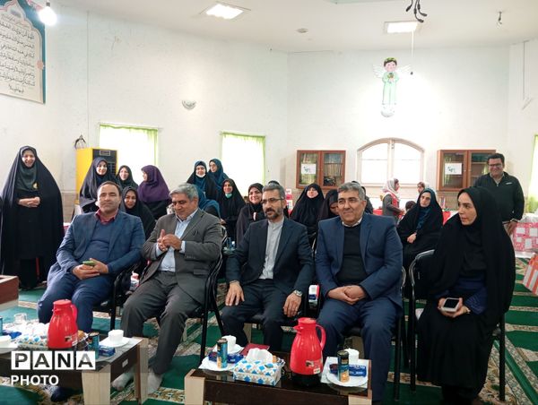 جشنواره جابر بن حیان در دبستان نرجس 