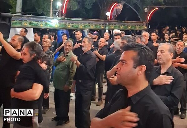 سوگواری مردم ملایر در روز عاشورای حسینی 