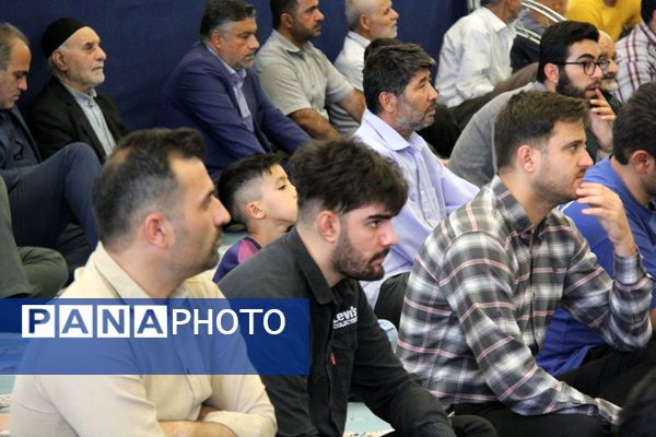حضور پرشور فرهنگیان و دانش آموزان در نماز جمعه صفادشت ملارد 