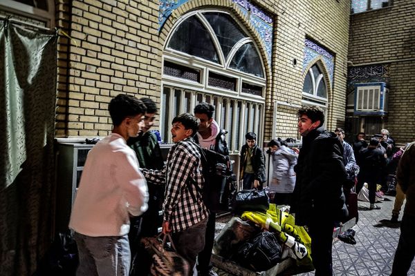 افتتاحیه اعتکاف دانش‌آموزی مسجد قمربنی هاشم باقرشهر 