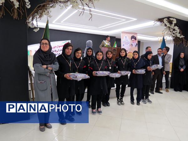 تقدیر از دانش‌آموزان استثنایی جشنواره ورزشی در بجنورد