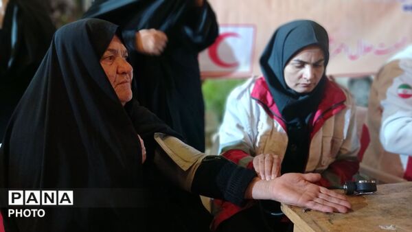 حضور فعال هلال‌احمر در قلب تجمعات شهرستان فارسان
