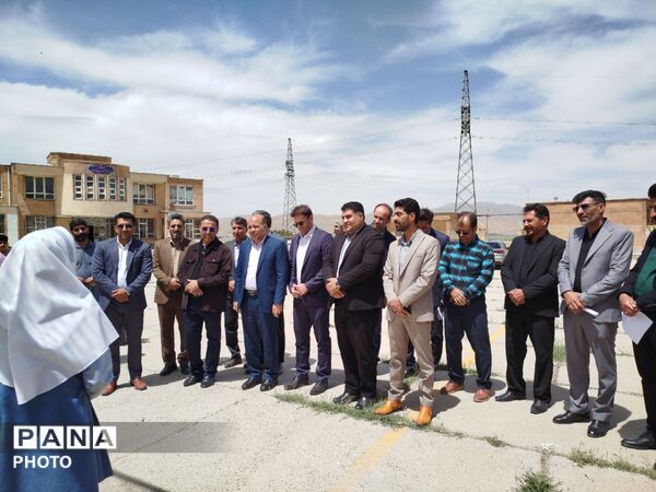  افتتاح چمن مصنوعی مدارس شاهد و مولوی و بازدید از استخر فرهنگیان دورود