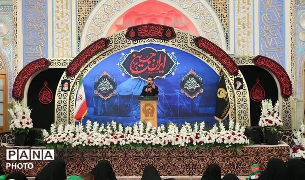 حرم امام رضا(ع) سیاه پوش عزای حسین‌(ع) شد