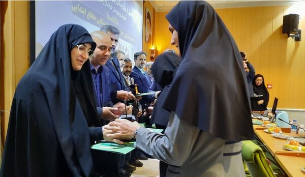 تجلیل از برگزیدگان پژوهشگر خراسانی در مشهد
