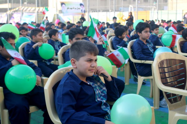 زنگ تربیت‌بدنی و ورزش در دبستان شهید باهنر پسرانه بوشهر 