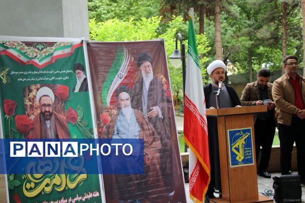 غبارروبی و عطر افشانی مزار شهدا در سملقان