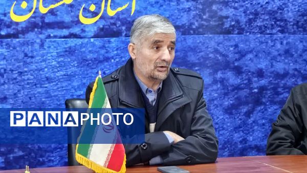 نشست صمیمی رحمت الله رضایی با اعضای سازمان دانش‌آموزی استان گلستان