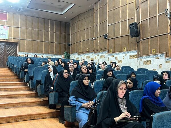 نشست گروه‌های برگزیده استانی رویداد بزرگ ملی «لیگ‌جت» در کانون فرهنگی و تربیتی شهید فهمیده کرج