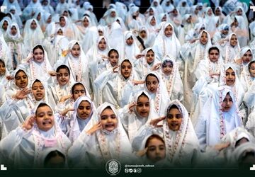 جشن تکلیف دانش‌آموزان دختر پایه سوم منطقه 14 تهران