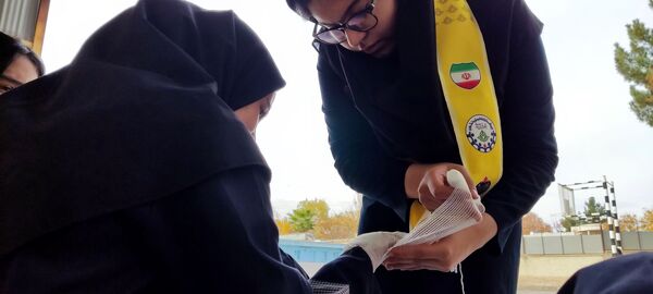 مانور زلزله در دبیرستان هاشمی نژاد