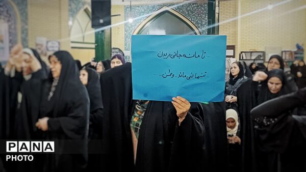 اجتماع شبانه رزن هم‌زمان با سالروز شهادت امام صادق(ع)