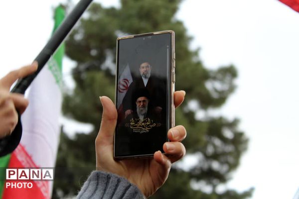 ما همه خونخواه پدر و گوش به فرمان پسر 
