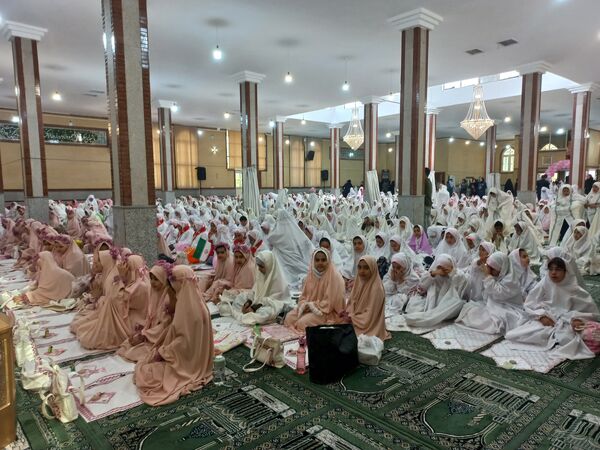جشن تکلیف هزار دانش‌آموز دختر ناحیه ۳ شیراز
