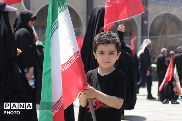 آخرین وداع ملت ایران با رهبر شهید 