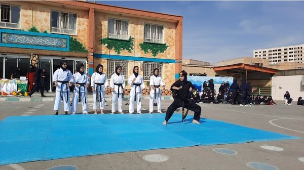 المپیاد ورزشی دبیرستان فرهنگیان ناحیه۷ مشهد 