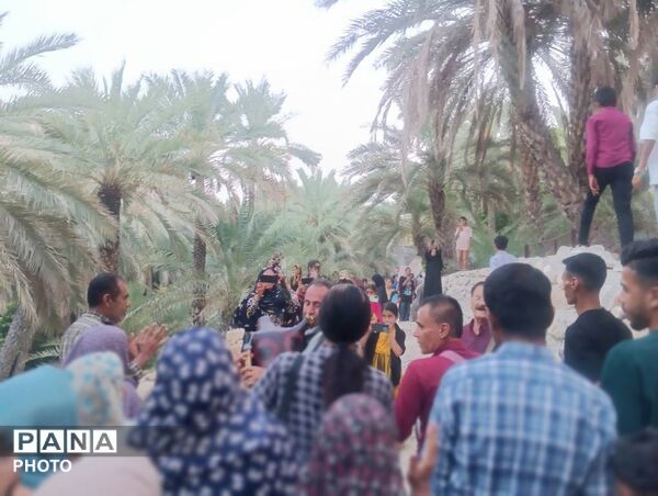 عطر خرما با جشن میلاد پیامبر (ص) در روستای بناب