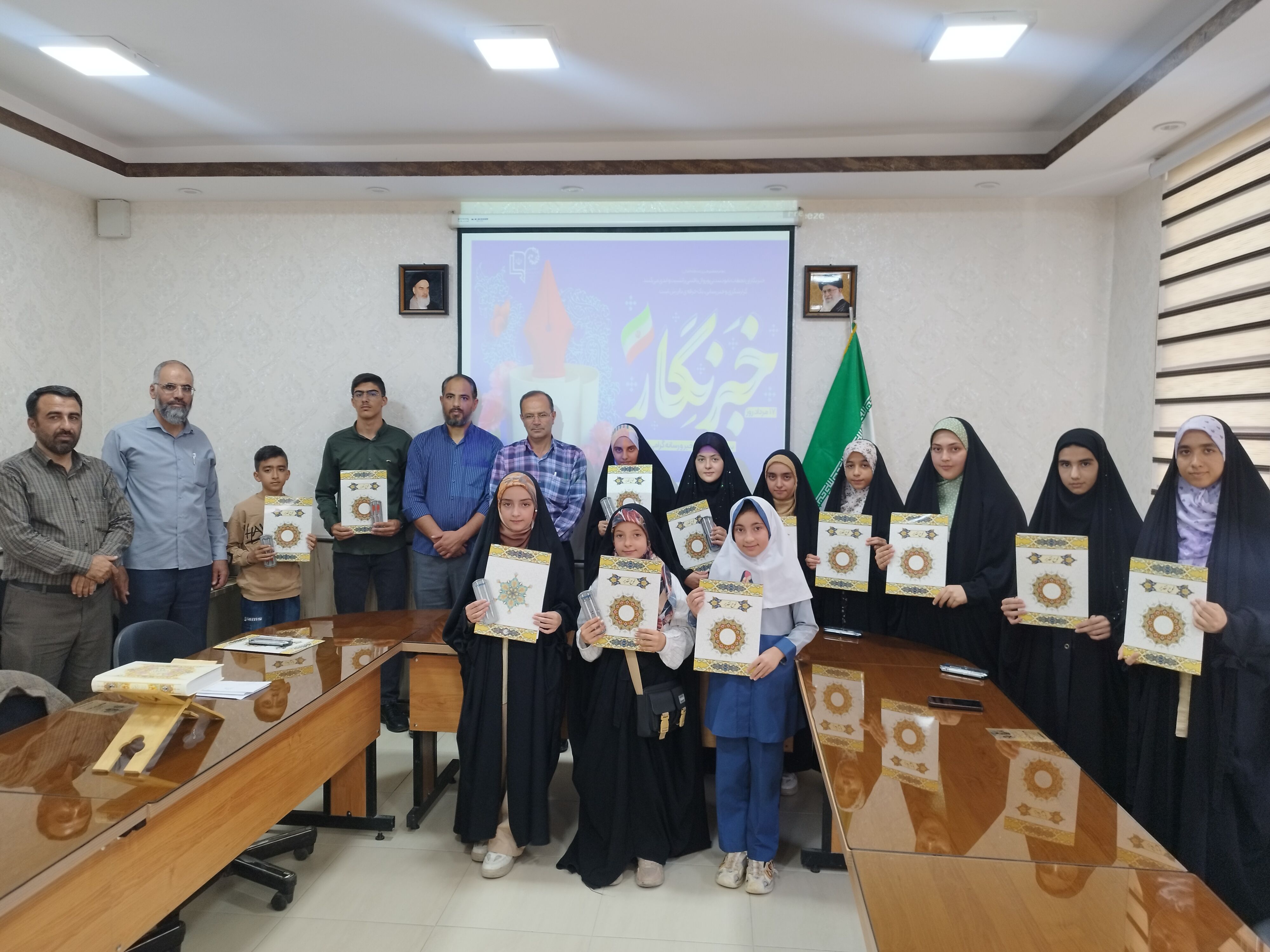 دانش‌آموزخبرنگاران صدای نسل نوجوان  هستند