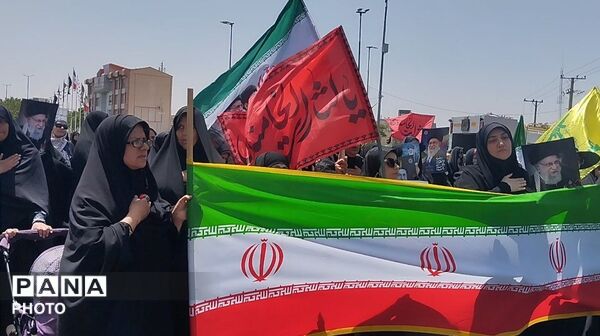 مراسم تشییع نمادین رهبر شهید انقلاب در دلیجان 