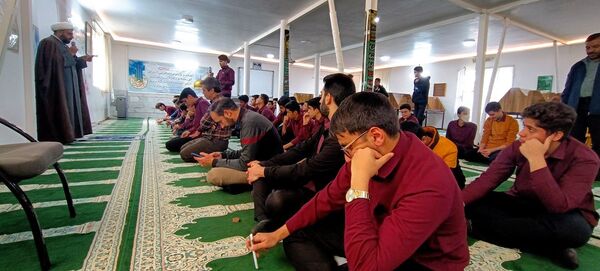 جشن ولادت حضرت فاطمه زهرا (س) در دبیرستان نمونه دولتی آیت الله خامنه ای 