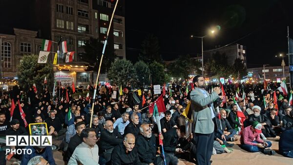 نوای طنین انداز حضور پرشور مردم در شب صد و بیست و هشتم
