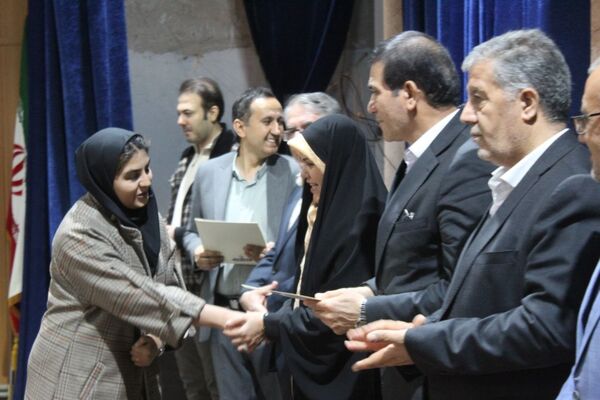 ملکان صحنه افتخارآفرینی برترین‌های کنکور ۱۴۰۴